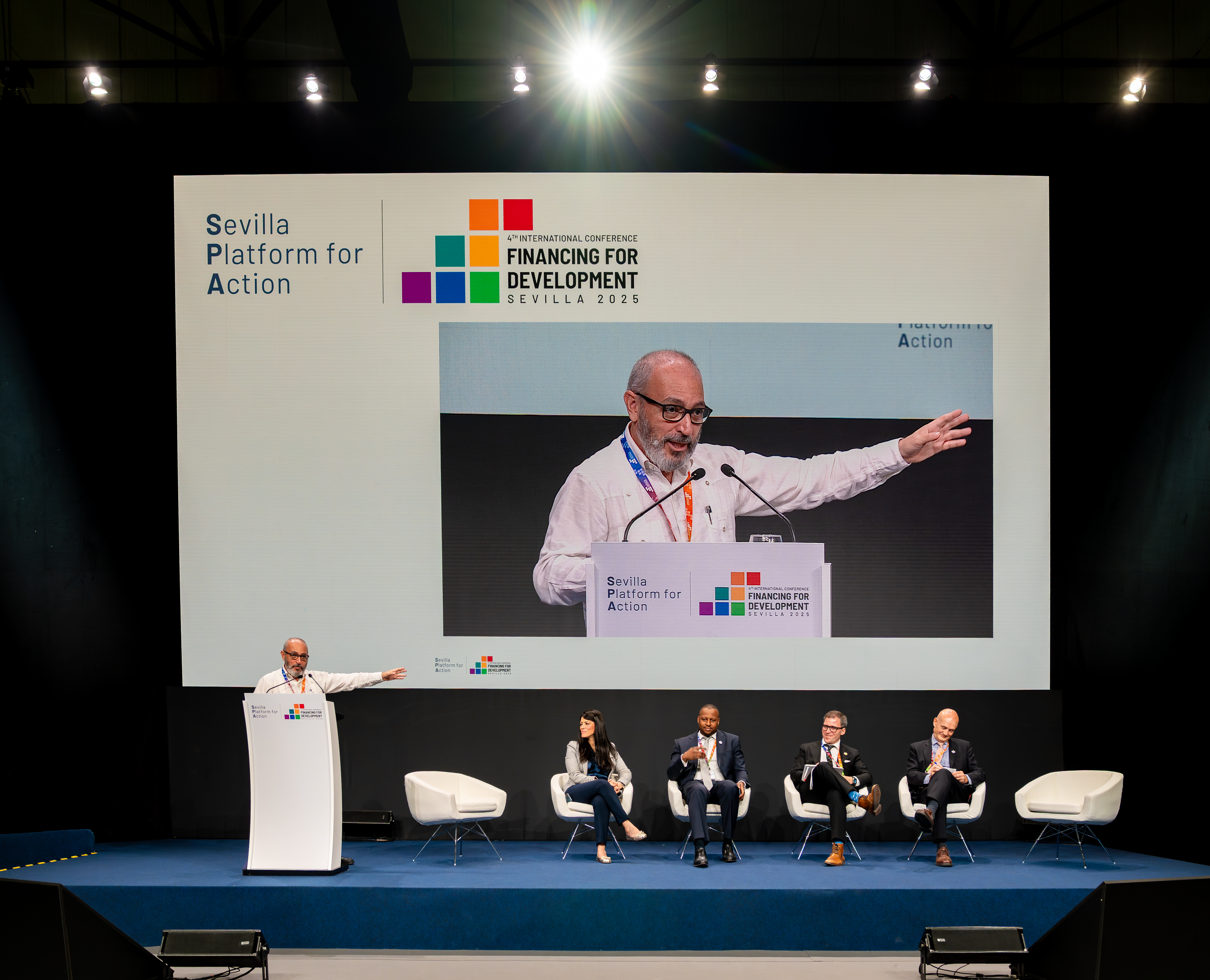Marcos Neto speaking in Sevilla